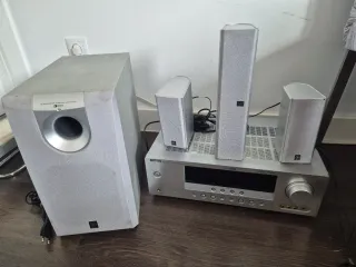 Yamaha RX-V361 Receptor AV + Altavoces.