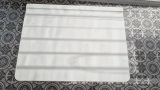 Pupitre infantil de madera blanco