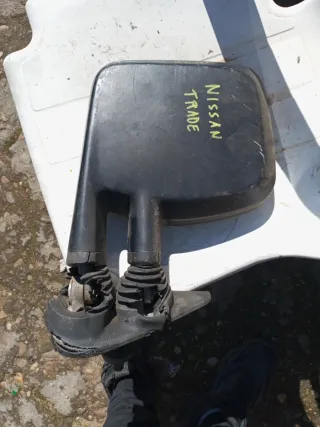 Espejo derecho Nissan Trade