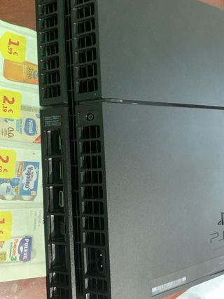 PS5 Slim 1TB blanca + PS4 1TB + 2 juegos y mandos