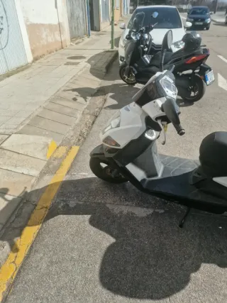 DAELIM Dailing 125cc Scooter Blanca