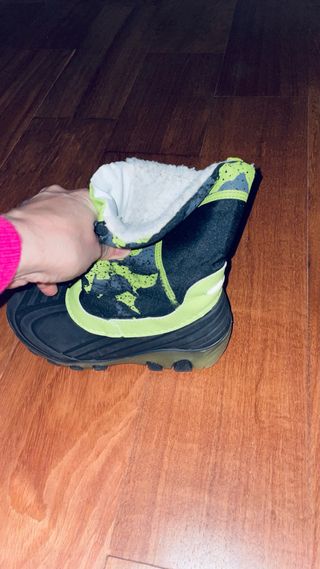 Botas de esquí para niño. Num 30. Con luz.