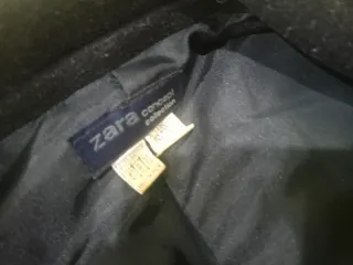 Abrigo largo negro entallado