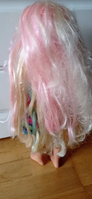 Nancy con tizas para el pelo