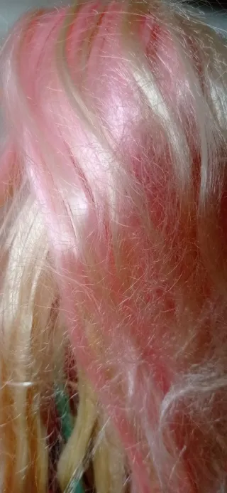 Nancy con tizas para el pelo