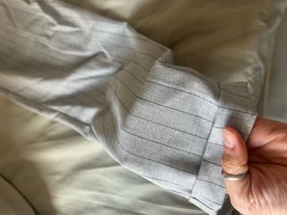 Pantalón Bershka gris a rayas