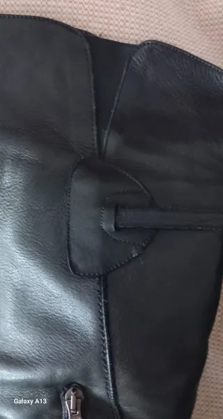 Botas mosqueteras de piel negras