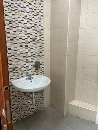 Se alquila magnífico local comercial