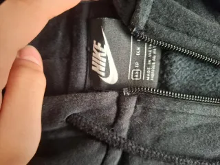 Sudadera Nike Negra y Blanca