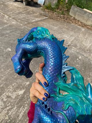 Grande Statua di Drago Dipinta a Mano