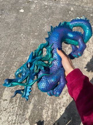 Grande Statua di Drago Dipinta a Mano
