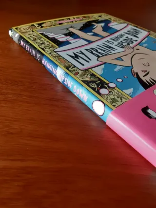 MY BRAIN IS HANGING UPSIDE DOWN (Spanish Edition)