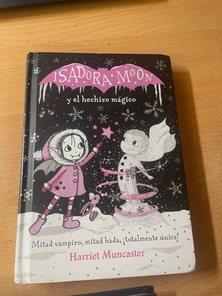 Isadora Moon pack