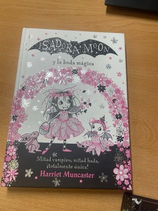 Isadora Moon pack