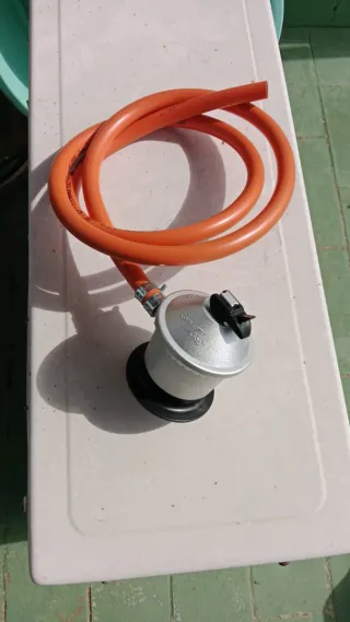 Regulador y goma para gas sin estrenar