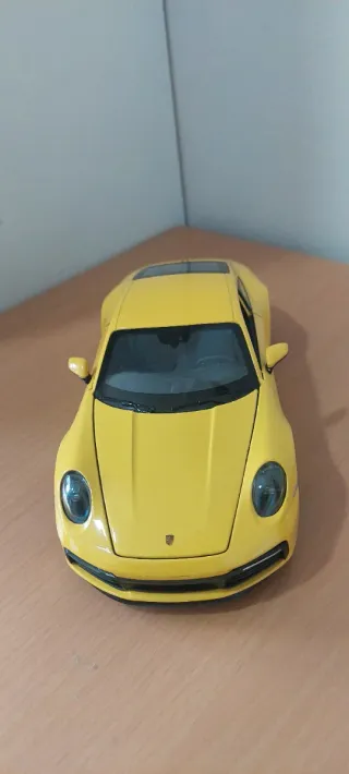 Coche a escala Porsche 911 Carrera 4S NEX
