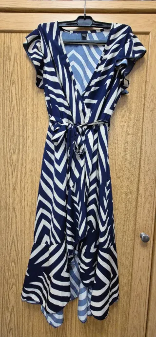 Vestido Shein Talla L Azul y Blanco