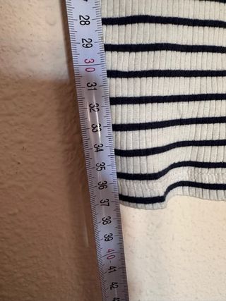 Top rayas off-shoulder