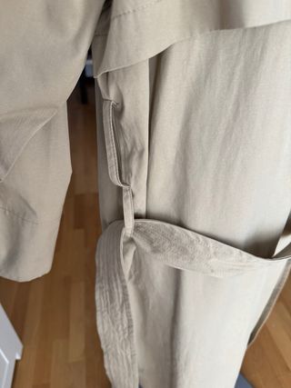 Gabardina Stradivarius Talla M Beige