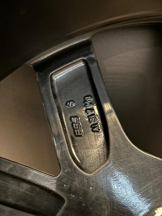 Llanta Original VW 19 con Neumático Bridgestone