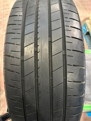 Llanta Original VW 19 con Neumático Bridgestone