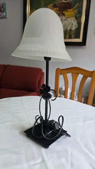 Lámpara de mesa y lampara de pie de hierro forjado