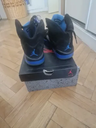 Zapatillas Jordan 5 Negras y Azules