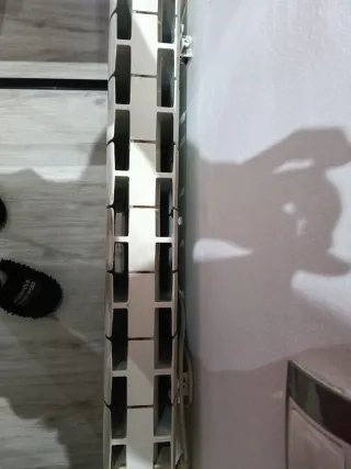 Radiador Eléctrico Beige y Blanco