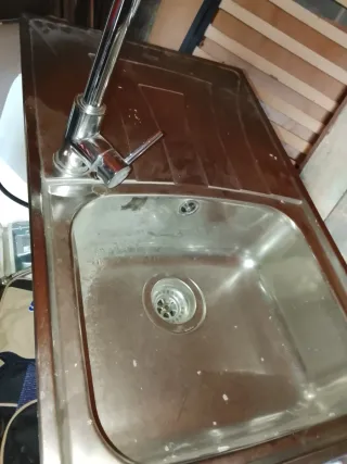 Grifo de cocina y fregadero