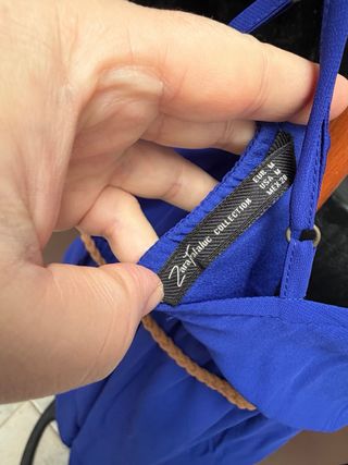 Vestido vaporoso azul electrico