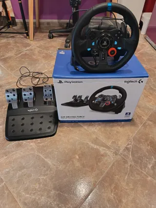 Logitech G29 Volante + Pedali PS5/PS4/PC