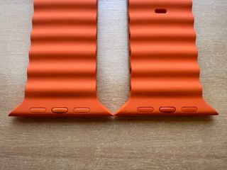 Apple Watch ULTRA 49mm. Cinturino Orange Ocean