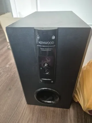 Subwoofer Kenwood + 5 altavoces