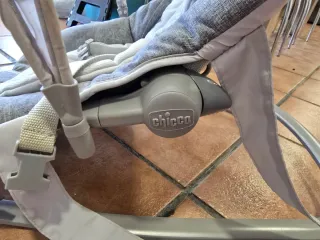 Hamaca bebé Chicco gris