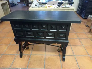 Mueble Castellano Restaurado Negro