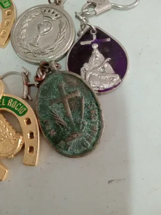 Llaveros con imágenes religiosas