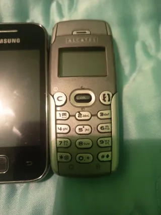 Lote 3 Móviles Antiguos Nokia, Samsung, Alcatel