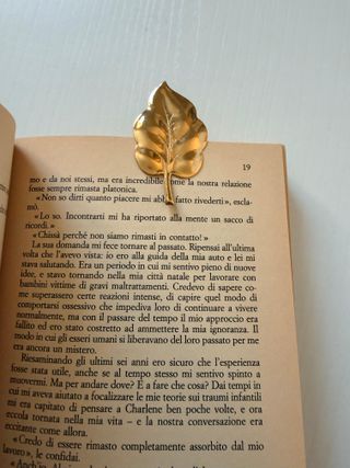 Segnalibro foglia dorato