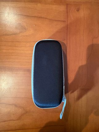 Funda para gafas negra y gris, o paragua