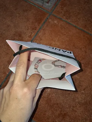 Bolsa y caja Pandora blanca