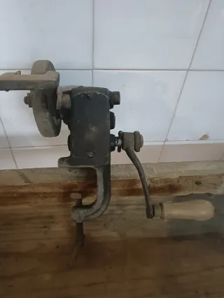 Mesa de carpintero antigua de madera