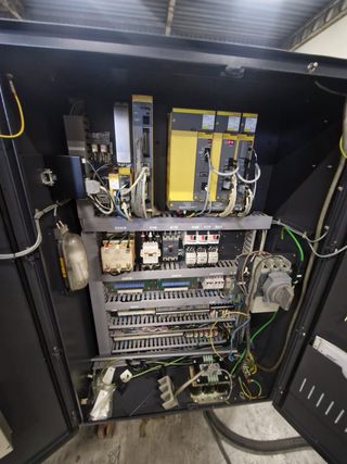 Torno CNC Hwacheon 200 B FANUC