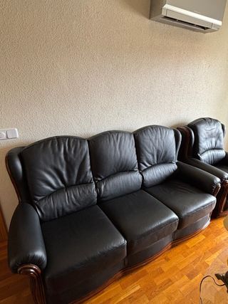 Sofá de piel negro 3 plazas.
