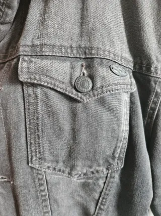 Chaqueta vaquera Pepe Jeans negra forrada