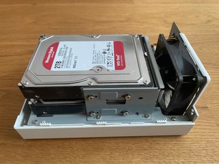 NAS Synology DS220j + 4TB (2x 2TB WD Red)