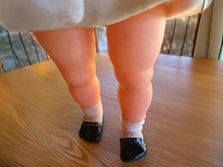 Muñeca antigua grande