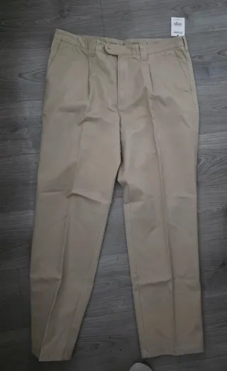 Pantalón beige talla 52 Renoir