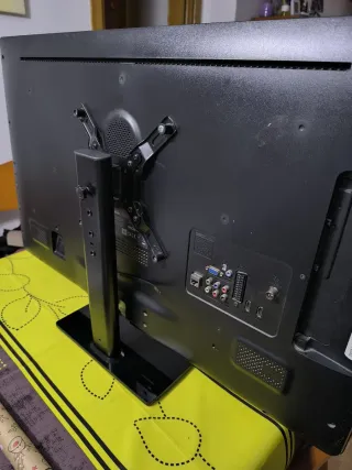 Televisión Philips Negra 37''