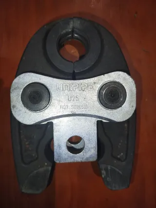 Lote mordazas multicapa Uponor