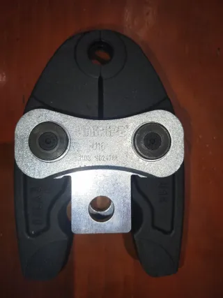 Lote mordazas multicapa Uponor